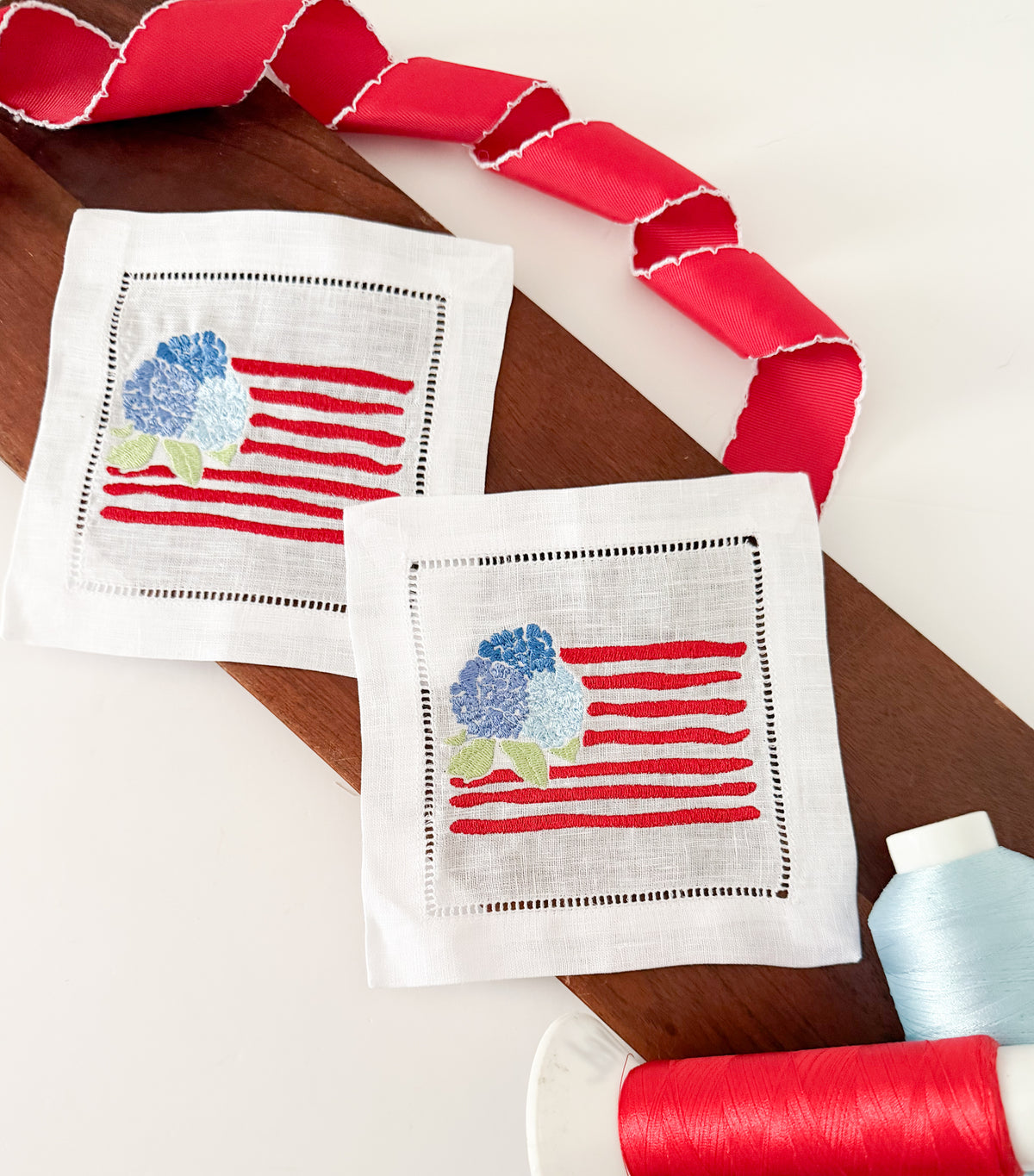 Hydrangea American Flag Cocktail Napkins