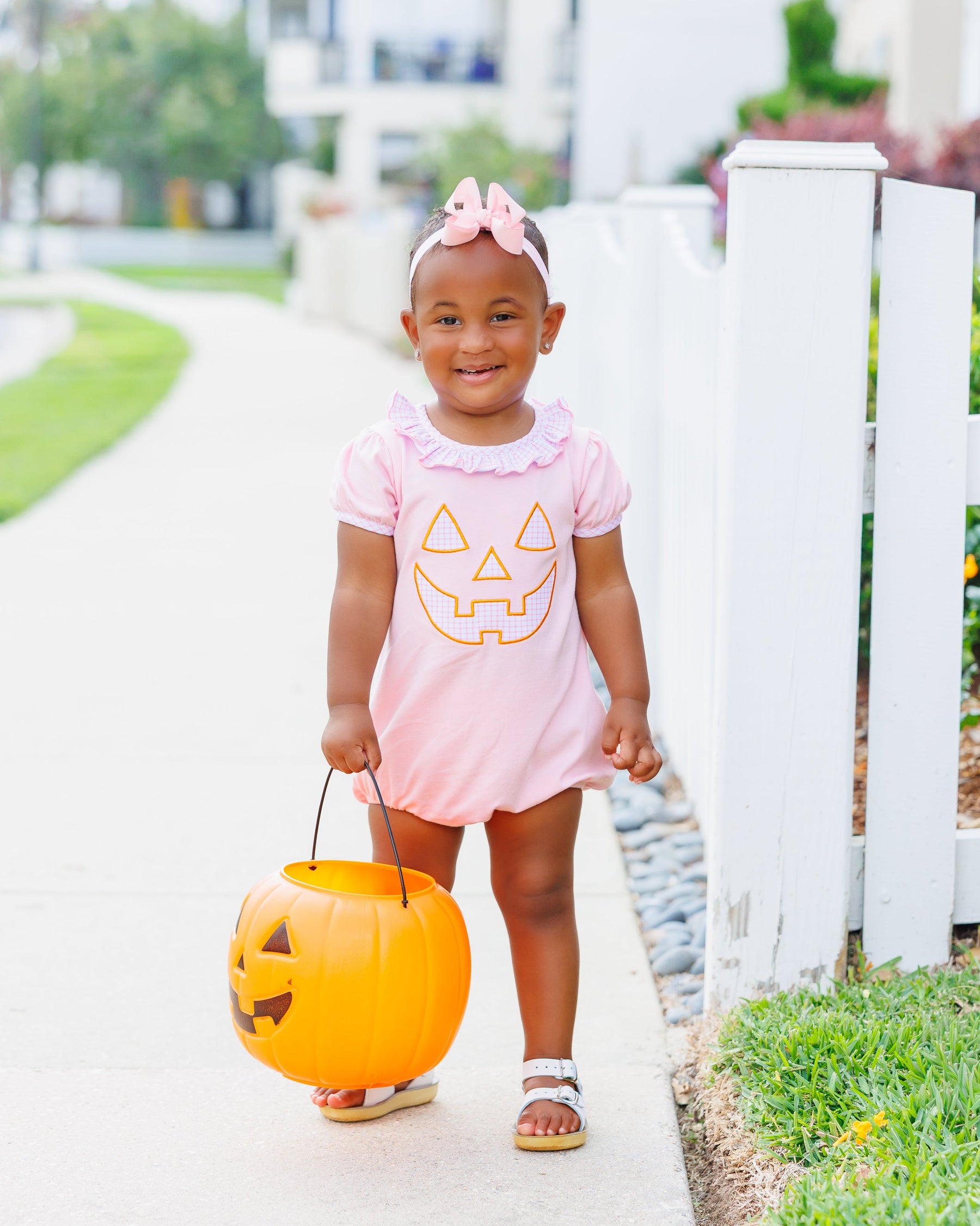 Carving Cutie Ruffle Bubble