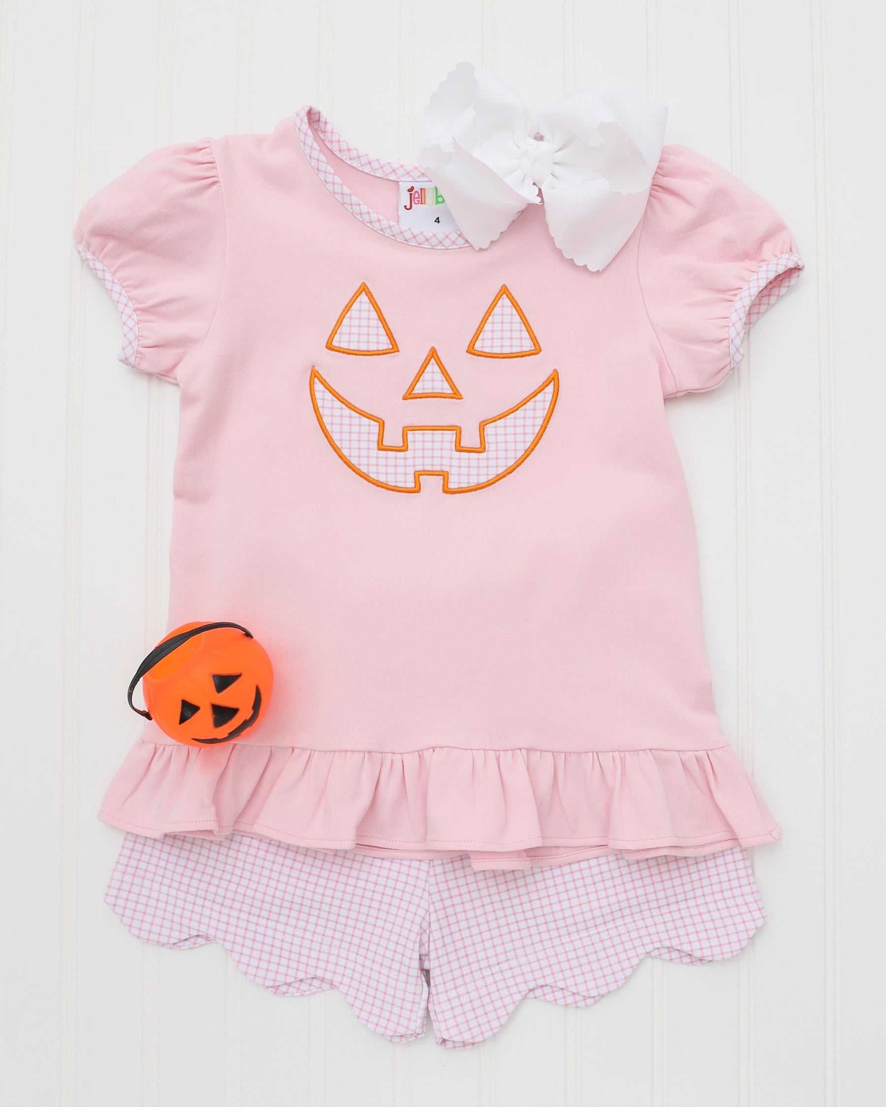 Carving Cutie Scallop Short Set