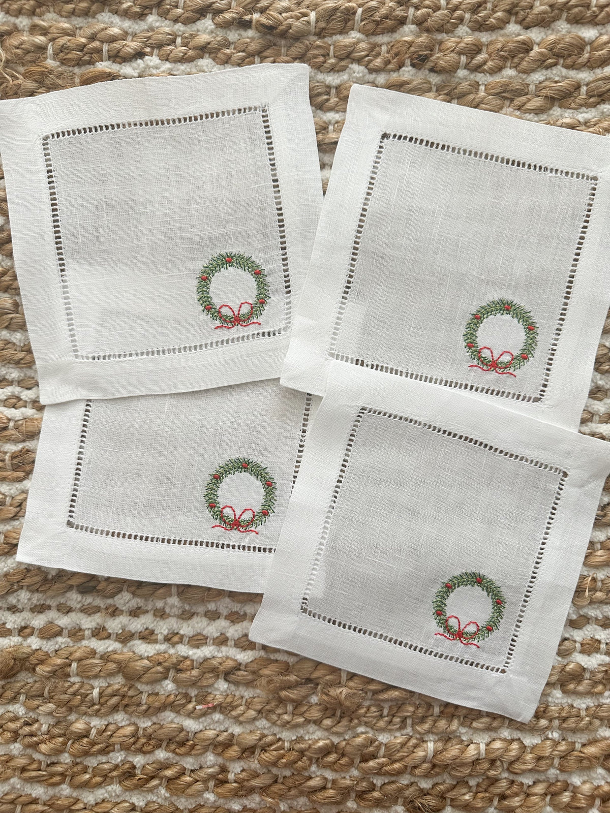 Holly Berry Wreath Cocktail Napkins